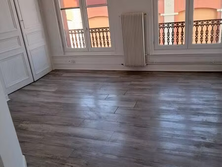 studio 25 m2 proche iut