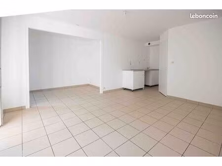 t1 bis 28m² à louer +++++++++