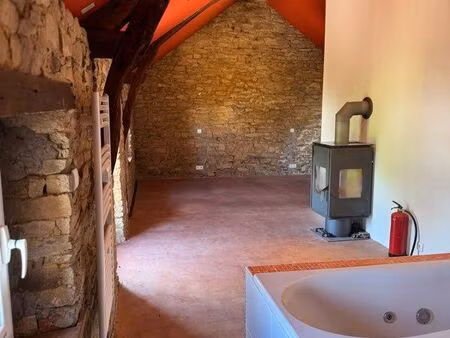charme de l’ancien à pluvigner – appartement 2 chambres de 84 79 m²