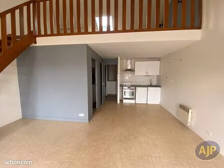 appartement 1 pièce 50 m²