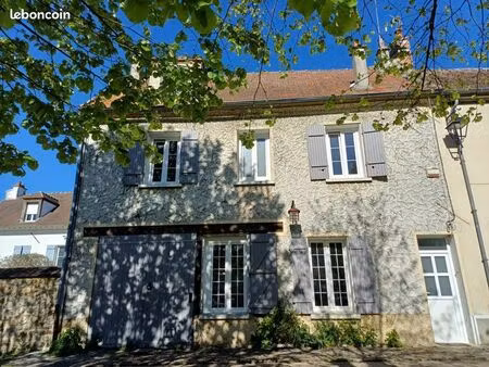 maison 135 m² – 4 chambres – jardin – entièrement rénovée – montceaux-lès-meaux