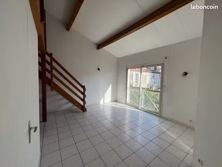location appartement saintes 38m²
