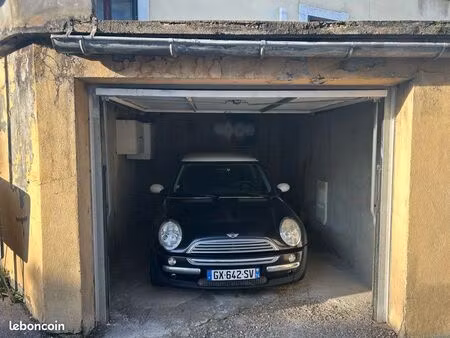 garage à louer 130/mois