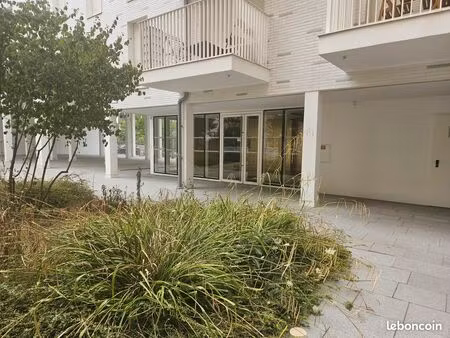 2 pièces à louer avec balcon et parking 1195/mois cc