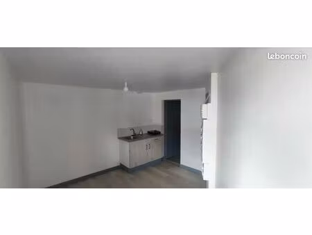 studio 1 pièce 12 m²