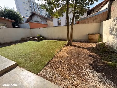 t3 en rdj de 49m² - barrière de paris