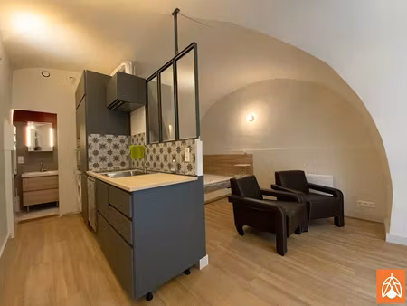 location meublée appartement 1 pièce 26.08 m² à salon-de-provence (13300)  597 €