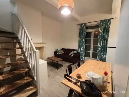 location meublée appartement 3 pièces 48 m² à beaucaire (30300)  590 €