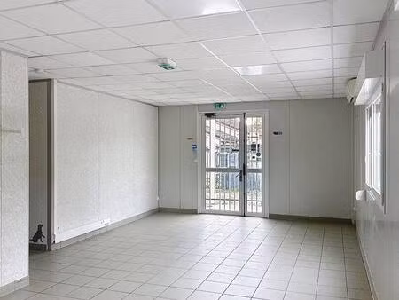 local d'activités à vendre