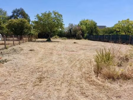 terrain constructible viabilisé à vendre
