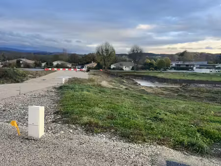 terrain constructible viabilisé à vendre
