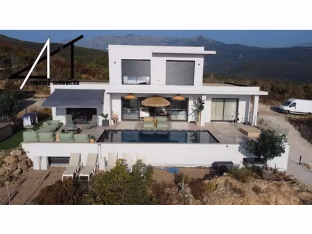 vente maison 7 pièces 265 m² à sari-solenzara (20145)  1 390 000 €