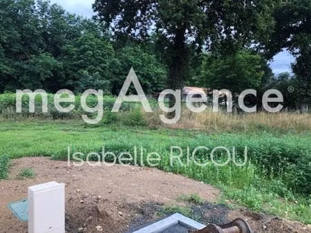 les mathes  terrain a batir 400m² viabilisé