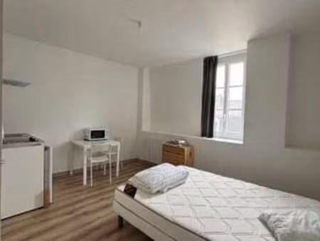 location appartement t1 meublé à pontorson (50170) : à louer t1 meublé / 25m² pontorson