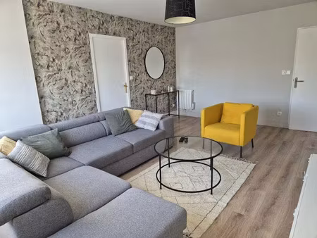 location meublée appartement 3 pièces 72 m² à nantes (44000)  1 000 €
