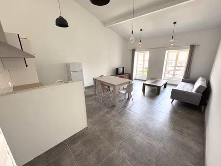 location appartement 2 pièces 62 m² à réalmont (81120)  680 €