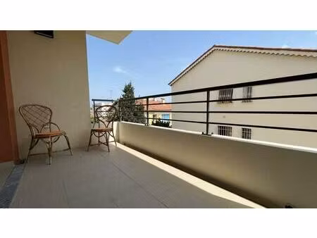 st laurent du var / centre-ville - t2 meublé avec garage et cave - 1060€/mois cc