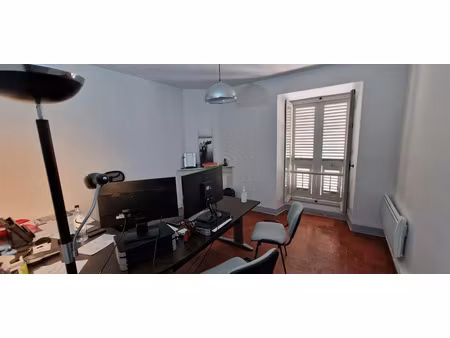 location locaux professionnels 75 m² à ajaccio (20000)  1 200 €