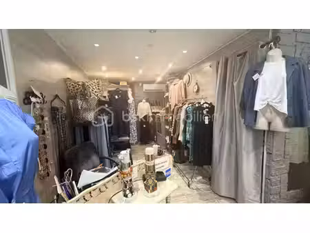 local commercial de 27 m² à six-fours-les-plages