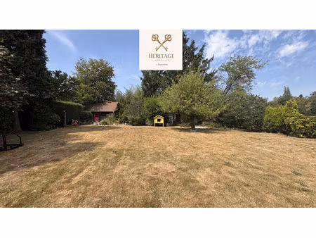 maison individuelle – 130 m² – beau jardin paysager – secteur calme et recherché