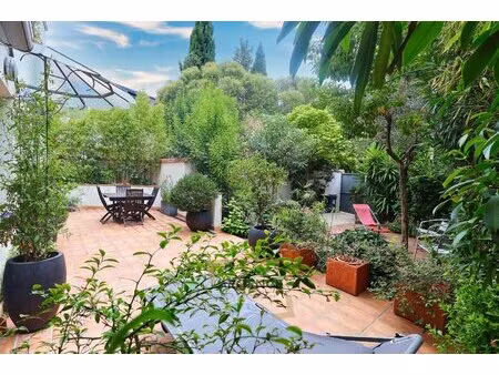 maison de ville rénovée avec jardin et terrasse sur le toit montpellier