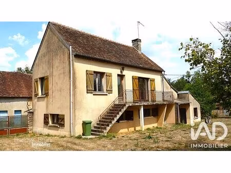 maison de village à moutiers-en-puisaye (89520)
