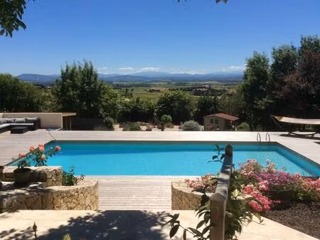bien exceptionnel : villa + gîte de charme