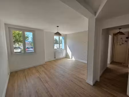 gap proche centre-ville - t3 de 58m2 env. avec cave et garage