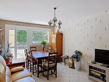 à vendre_parc sainte marie / thermal_ appartement type f3 avec parking et cave