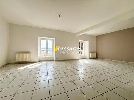triplex à louer