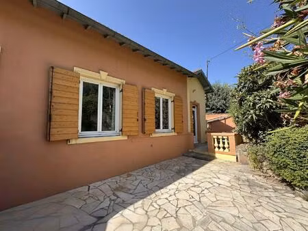 maison de charme et familiale dans un oasis de verdure