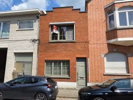 te huur: huis met 2 slaapkamers en garage in mechelen