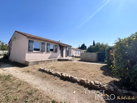 le calme  l'espace et le potentiel pour cette maison à plan