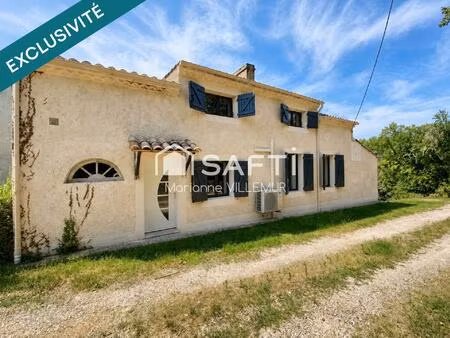 maison en pierre rénovée et gîte  sur un terrain de 7824 m² avec piscine