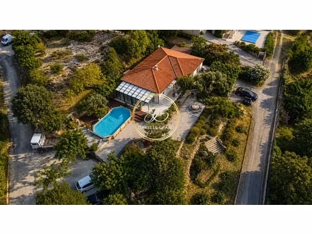 maison 6 pièces - 160 m²