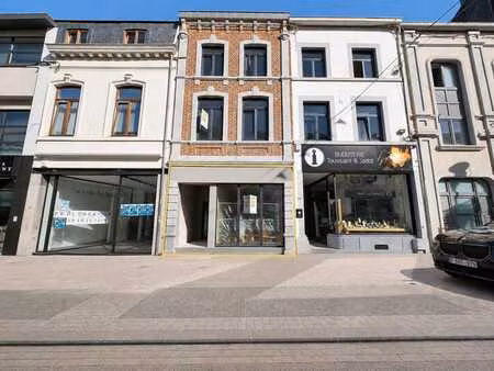 commerce à louer dans le centre de ciney!