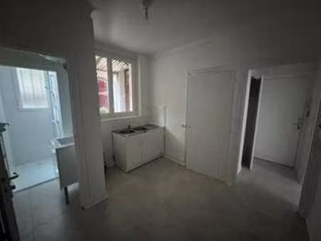 location appartement t1 à nantes saint-clément - jardin des plantes (44000) : à louer t1 /