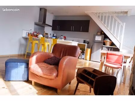 appartement 4 pièces : t2 + 2 en combles aménagées