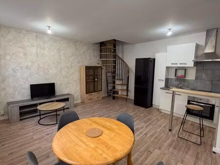 maison meublée t3 – 1 chambre + bureau – disponible immédiatement – 700 /mois cc