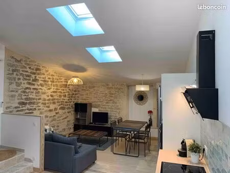 duplex meublé louer | calvisson centre | parking & terrasse