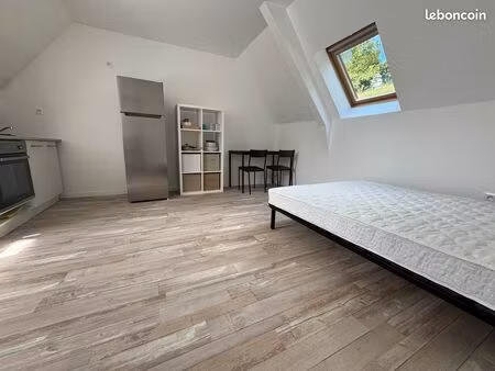 studio meublé rénové – 17 m² – centre-ville de lannion – dpe e