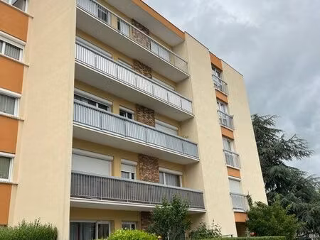 appartement 2 pièces à louer maurepas
