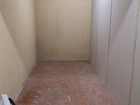 cave sécurisée à louer – accès facile