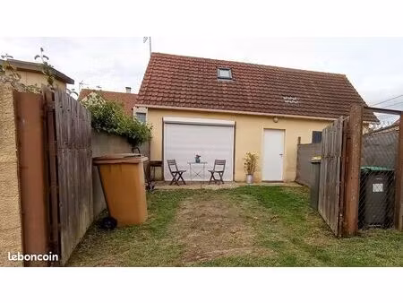 maisonette rdc abondant 1 ch / courette privée