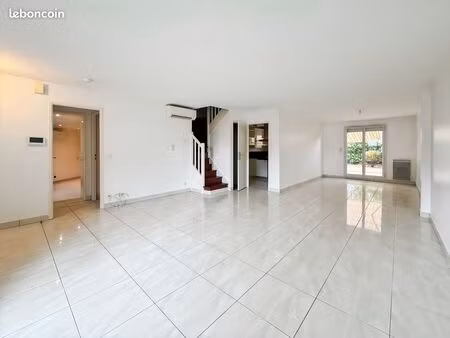 maison 5 pièces 121 m²