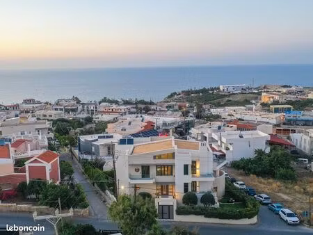 a louer villa 730 m2 a réthymnon en crète billard  tennis de table  pisicine int  jacuzzi 