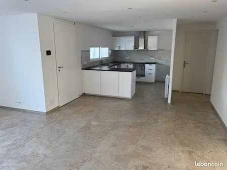t3 hyeres proche centre 70m2 neuf - jardin - garage 40 m2
