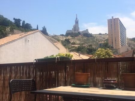 t2 vue bonne mère