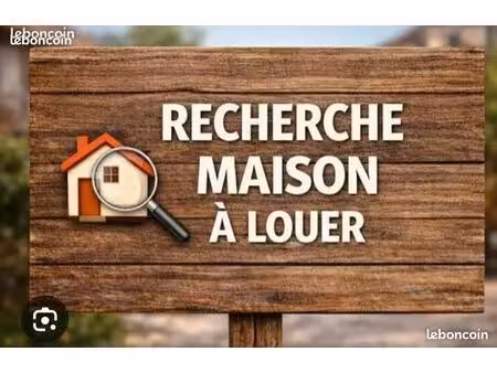 (lisez bien le titre avant d'envoyer un message) cherche location fermette ou maison avec 