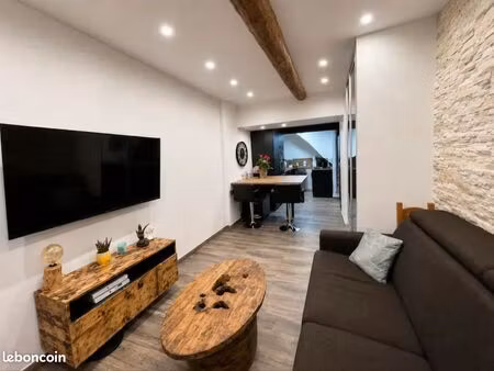 appartement entièrement rénové pour bail etudiant